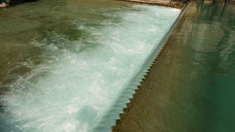 生物曝氣池起泡原因是什么，什么方法可以消除泡沫？